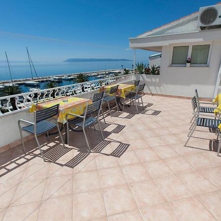 Apartments Milana Тучепи Экстерьер фото