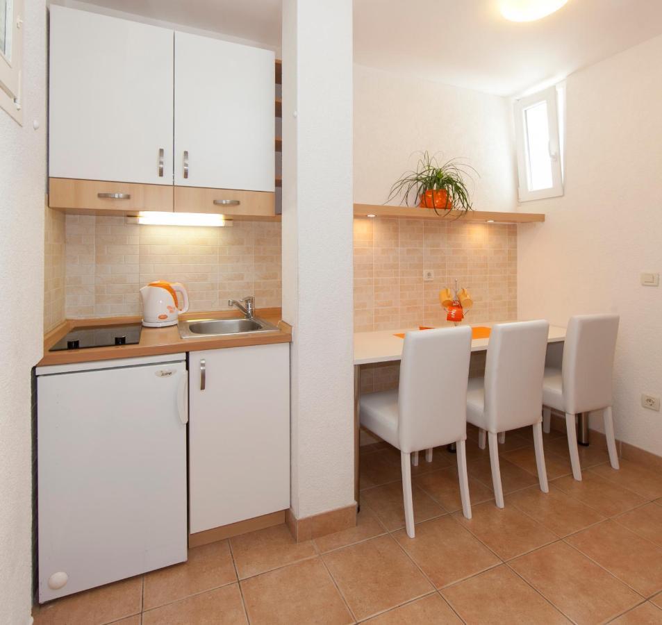 Apartments Milana Тучепи Экстерьер фото