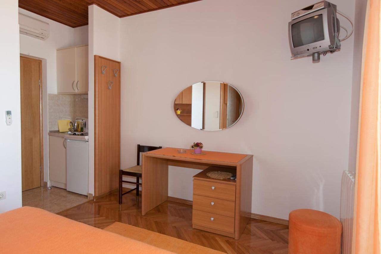 Apartments Milana Тучепи Экстерьер фото
