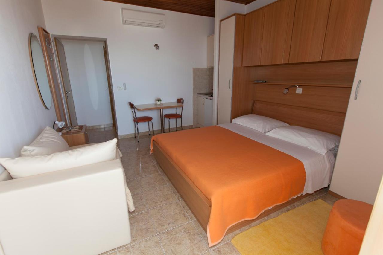 Apartments Milana Тучепи Экстерьер фото